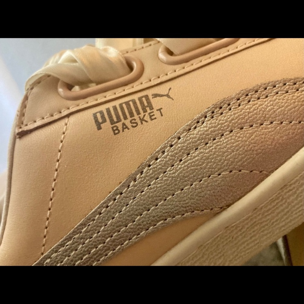 Puma women’s size 9 basket ball sneaker with ribbons